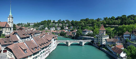 Nicht das kulturelle Highlight Basel oder das mondäne Zürich sind Hauptstadt, sondern das beschauliche Bern an der Aare.